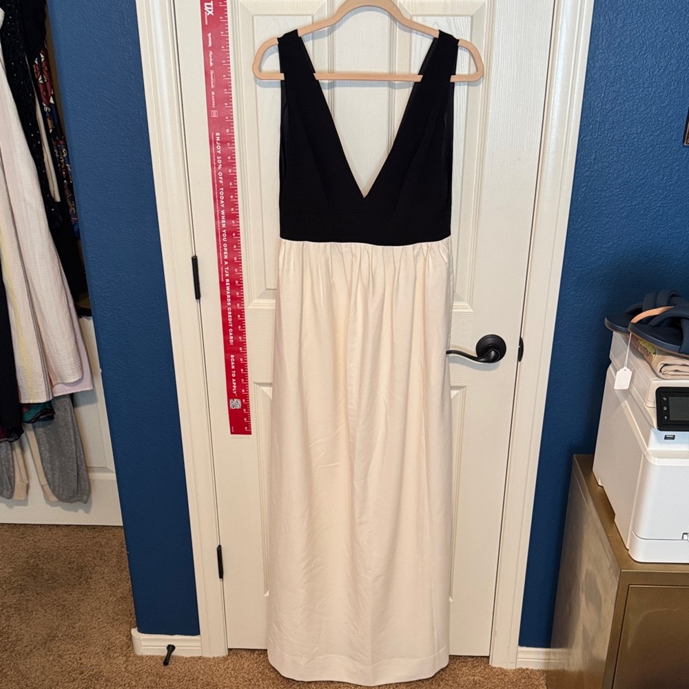 Jill Stuart Women's Black and White Evening Dress with Pockets.